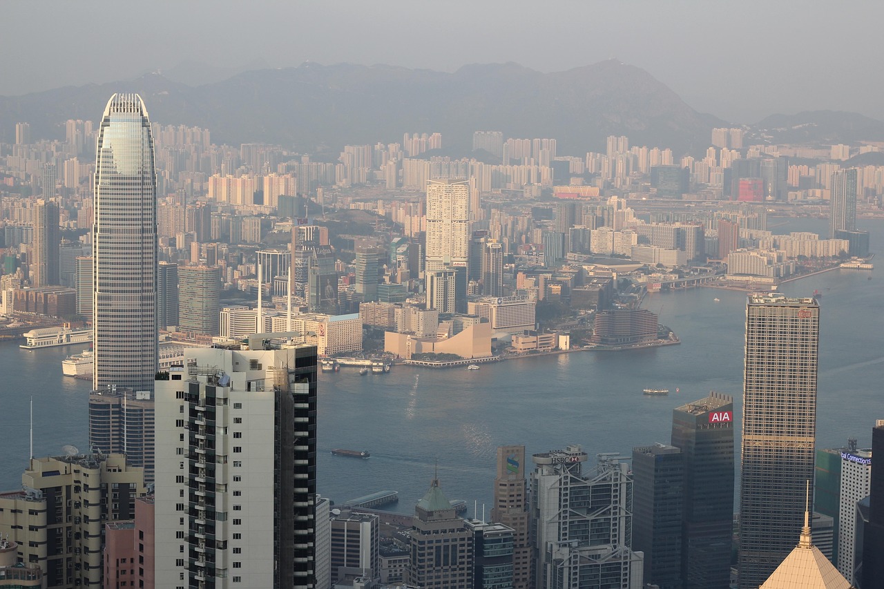 「中国哪个省的面积最大？」〃中国哪个省的面积最大人口最多